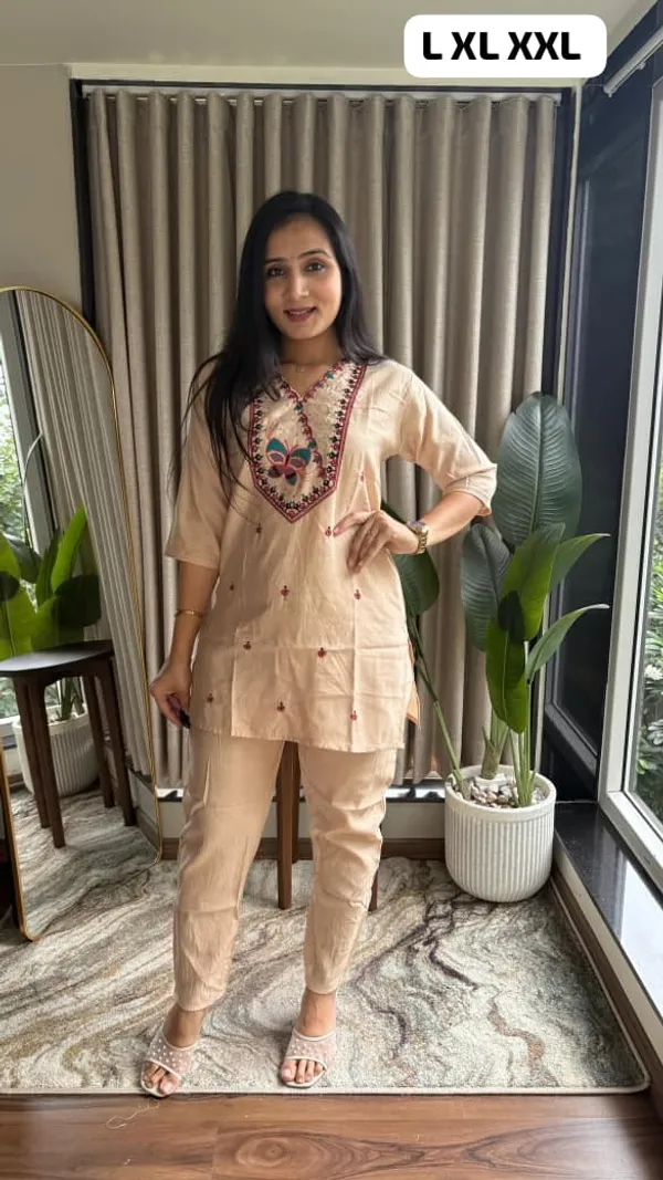 Women's_Beige_Embroidered_Kurti_Set_with_Pants