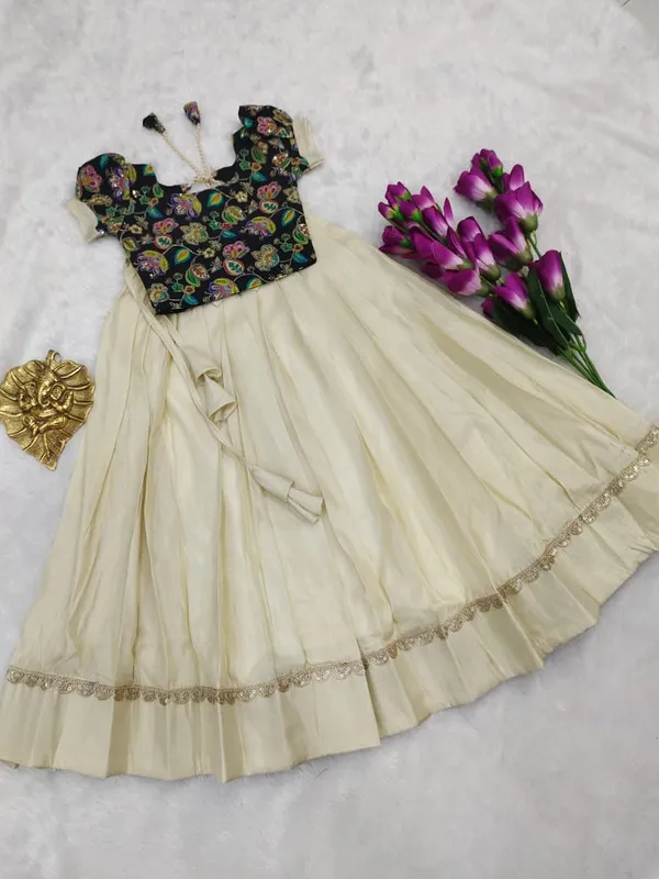 Girls_Floral_Print_Lehenga_Choli_with_Off-White_Skirt