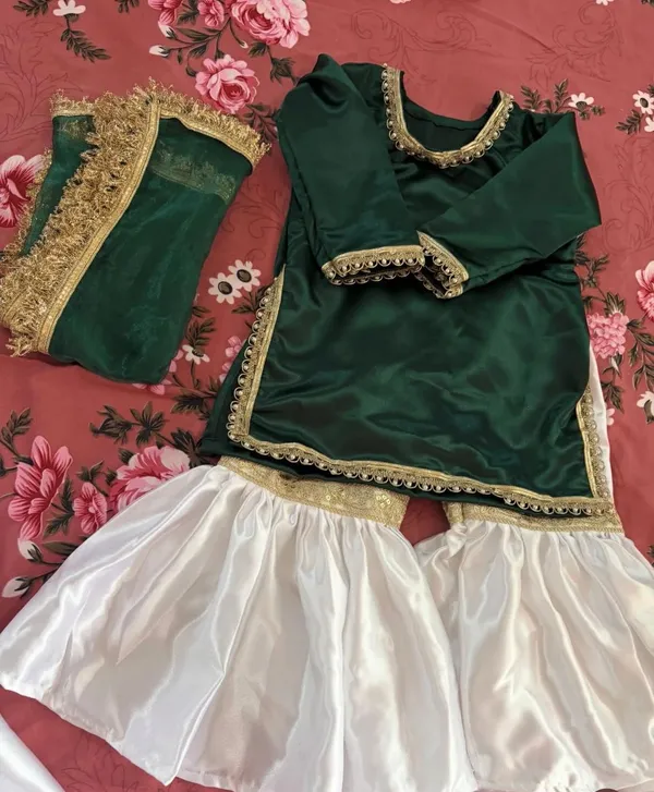 Girls_Green_Kurta_Gharara_Set_with_Dupatta_-_Ethnic_Wear
