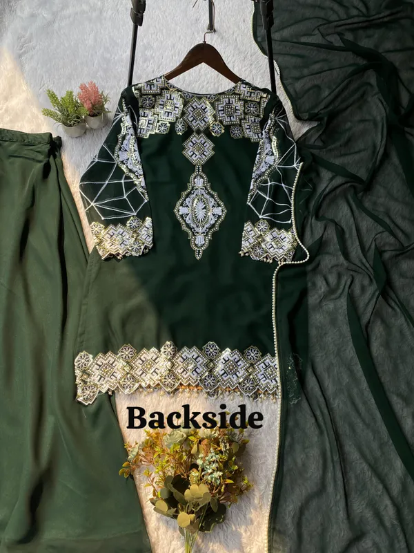 Elegant_Green_Ethnic_Embroidered_Suit_Set
