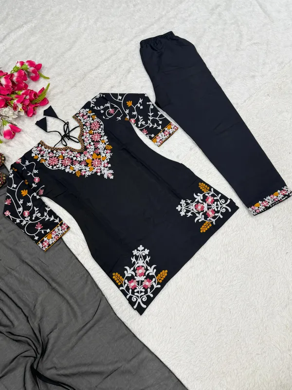 Black_Heavy_Roman_Silk_Embroidered_Designer_Party_Wear_Top_with_Farshi_Salwar_and_Dupatta_-_3_Piece_Set