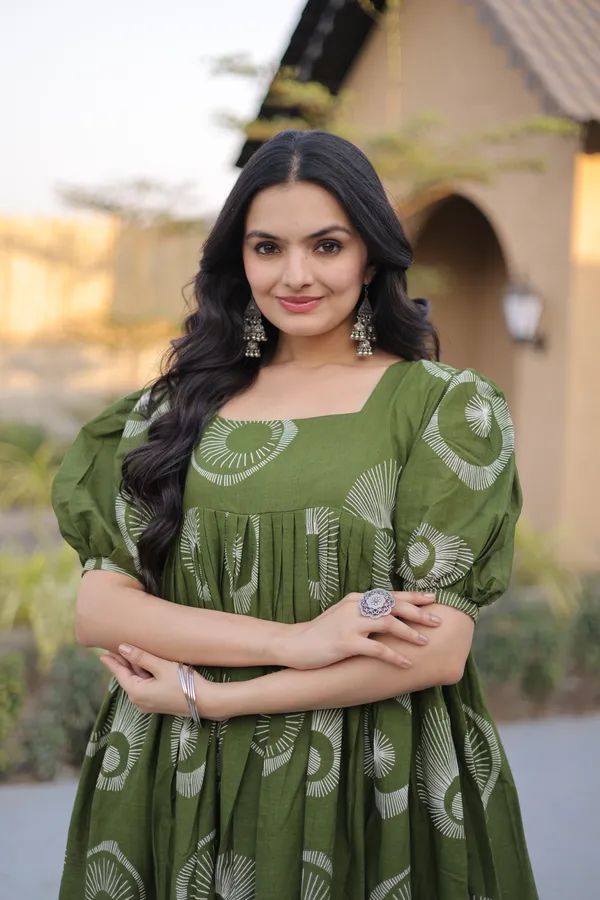 Olive_Green_Circle_Print_Maxi_Dress_with_Puff_Sleeves