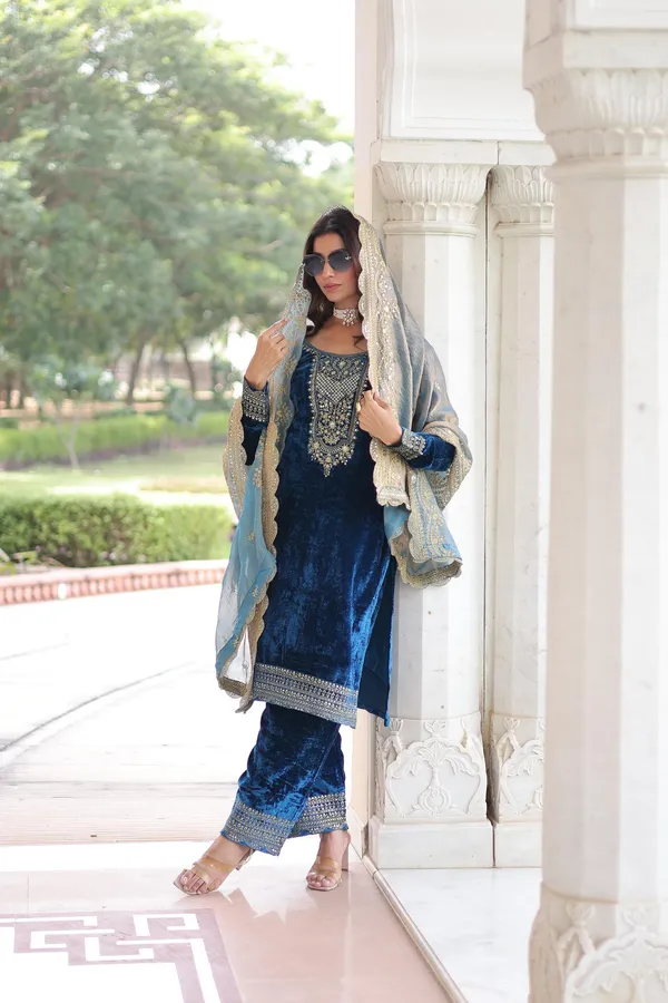 Velvet_Embroidered_Salwar_Suit_Set_with_Sequins_&_Zari_Work_-_3_Piece