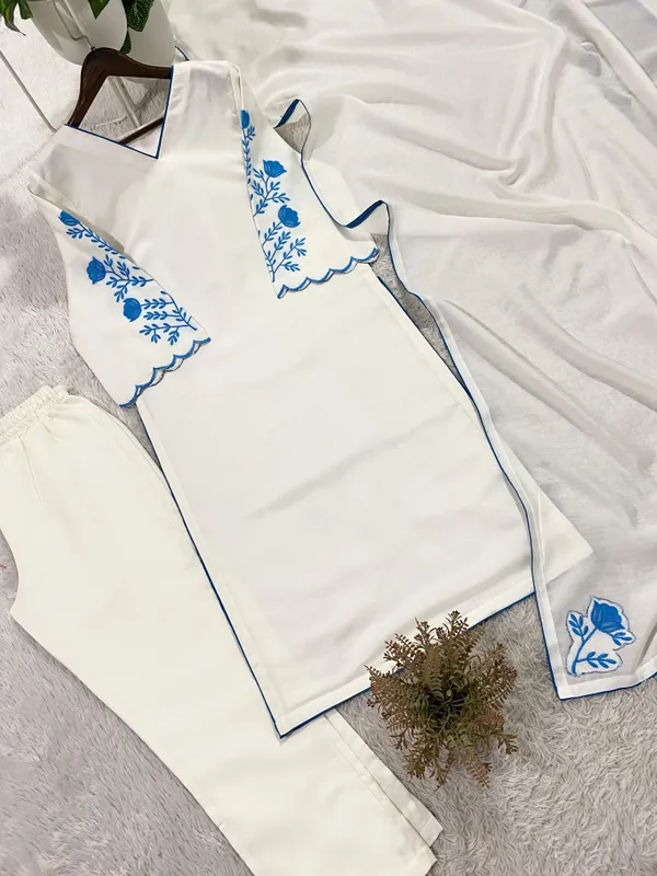Elegant_Off-White_Embroidered_Kurta_Dupatta_Set_with_Blue_Floral_Sleeves