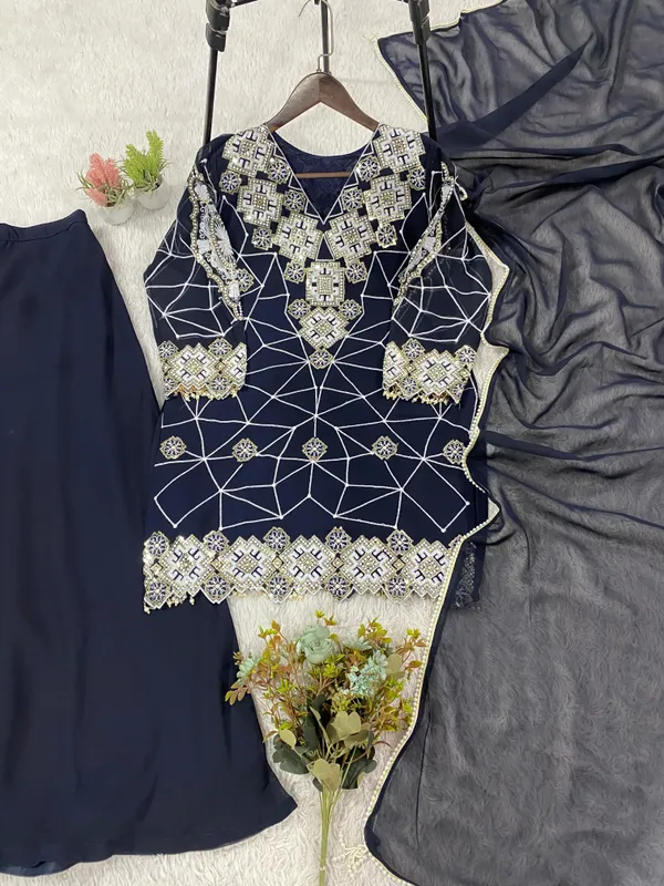 Embroidered_Ethnic_Kurta_with_Geometric_Pattern_-_Navy_Blue