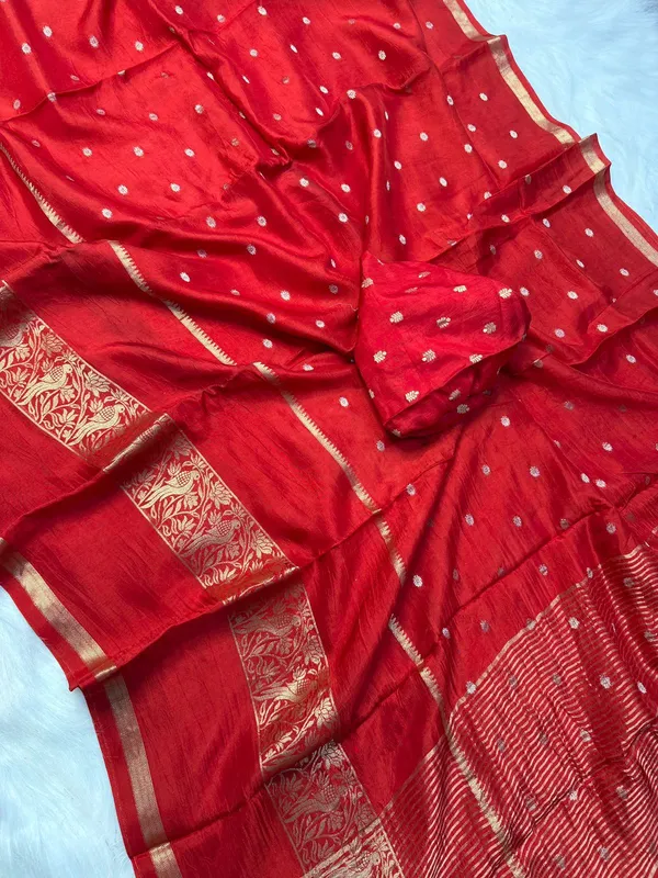 Red_Silk_Saree_with_Golden_Zari_Border_and_Silver_Buti_Work