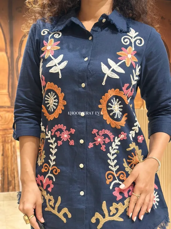 Navy_Blue_Embroidered_Kurti_with_Pants_Set