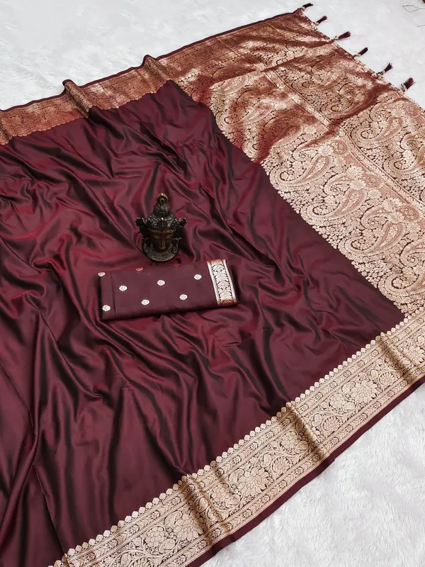 Maroon_Banarasi_Silk_Saree_with_Golden_Zari_Border