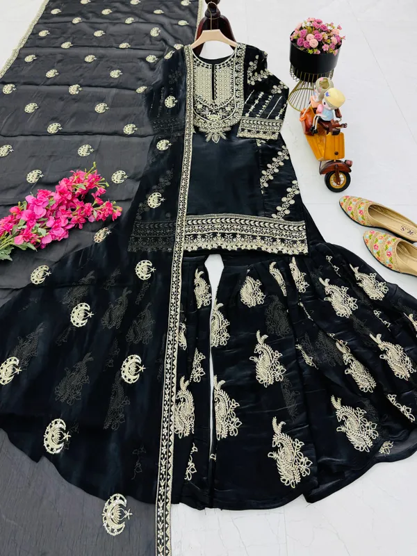 Black_Embroidered_Lehenga_Choli_Set_with_Dupatta