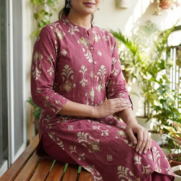 Maroon_Floral_Print_Cotton_Kurti_with_Shorts_Set