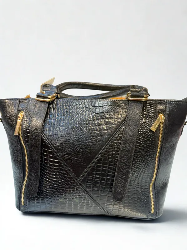 Black_Premium_Quality_16x10_Inch_Genuine_Leather_Premium_Bag_For_Women