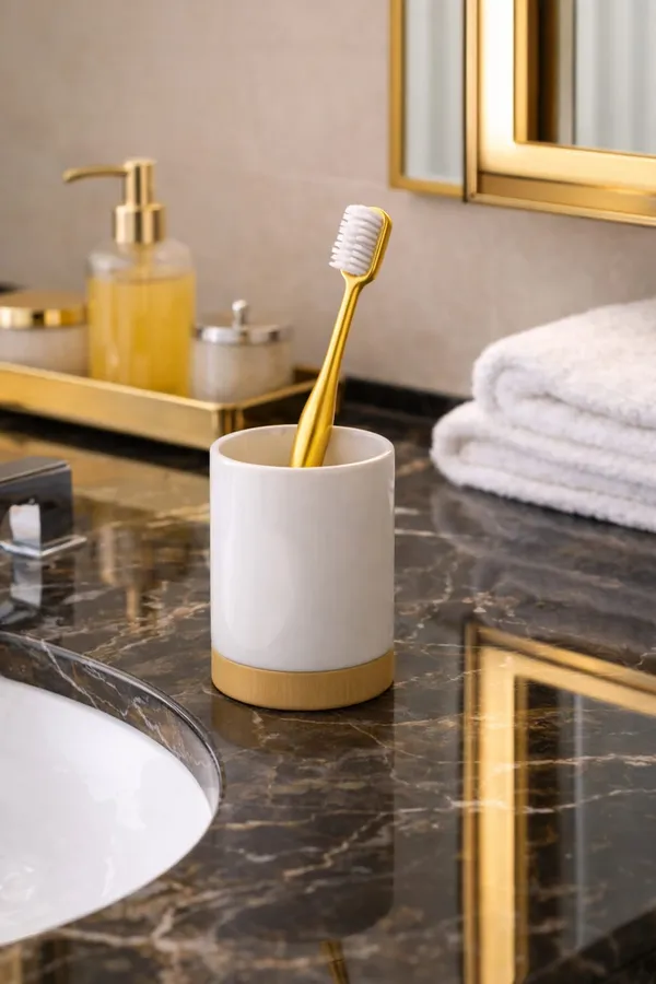 Premium_Gold_Coated_Toothbrush_With_Soft_White_Bristles