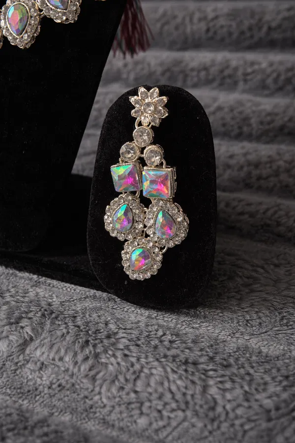 Silver_Holographic_Stone_Bridal_Set_Premium_Mirror_Shine_Necklace,_Earrings_And_Maangtikka_For_Women