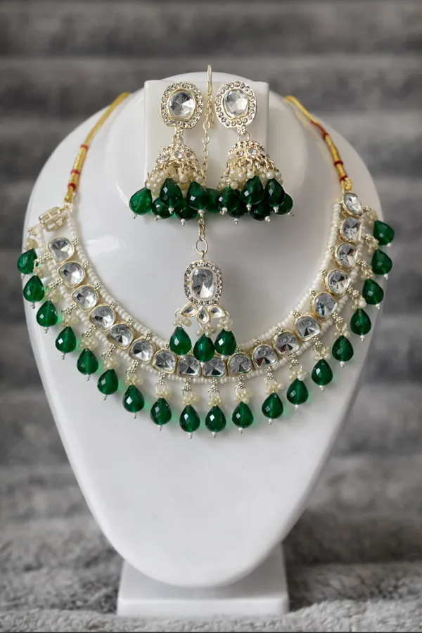 Emerald_Green_And_Gold_Drop_Kundan_Necklace_Set_For_Women