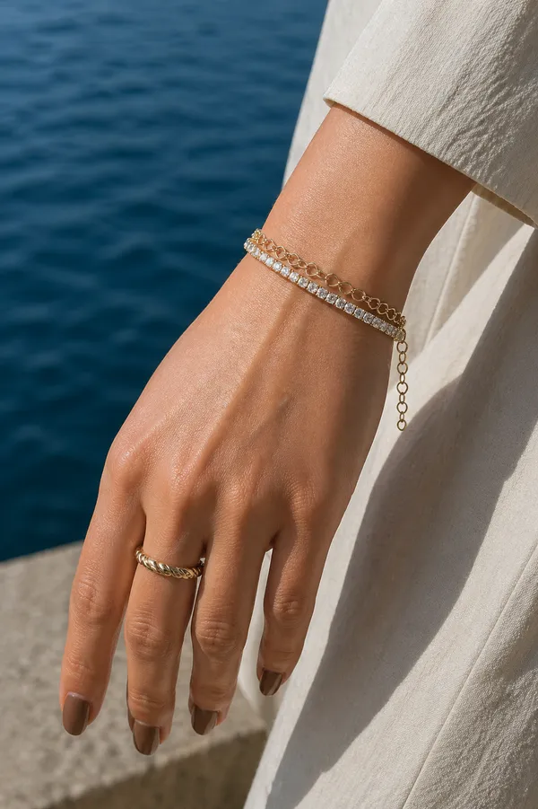 Celeste_Spark_Adjustable_Gold_Bracelet