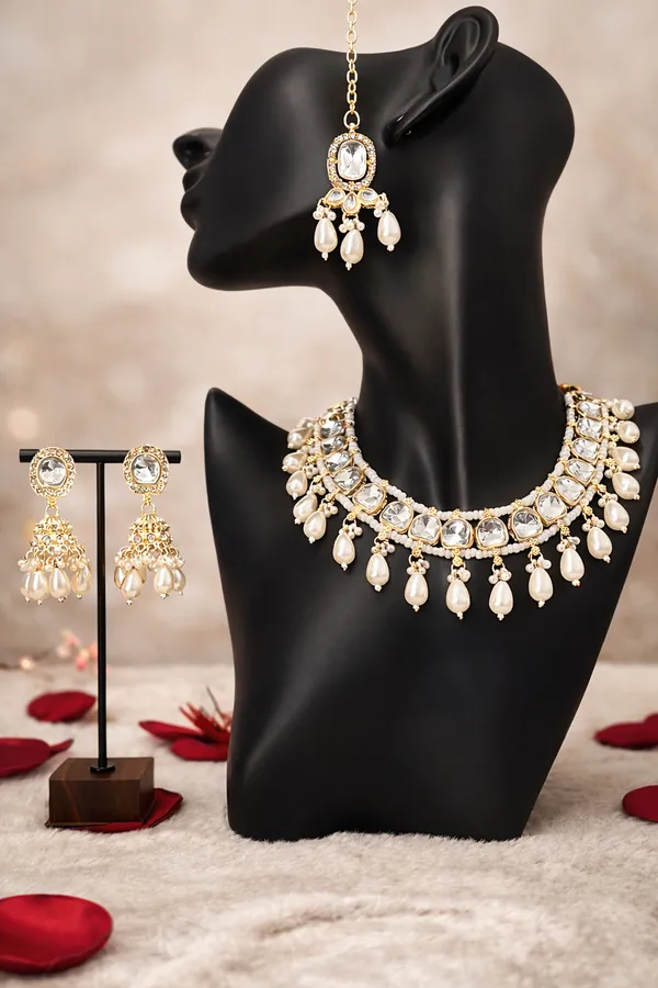 Elegant_Pearl_Choker_Necklace_Set_with_Matching_Earrings_&_Maang_Tikka
