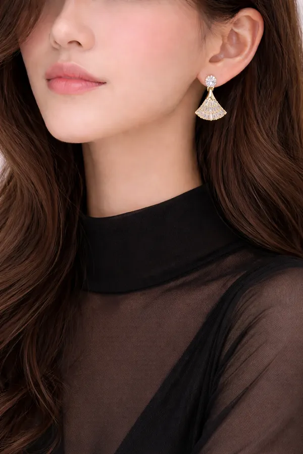 Golden_Radiance_Fan