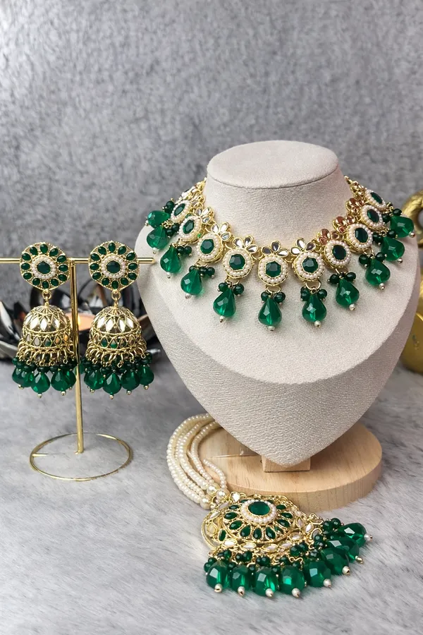 Green_Kundan_Jewellery_Set_–_Necklace,_Earrings_&_Maangtikka