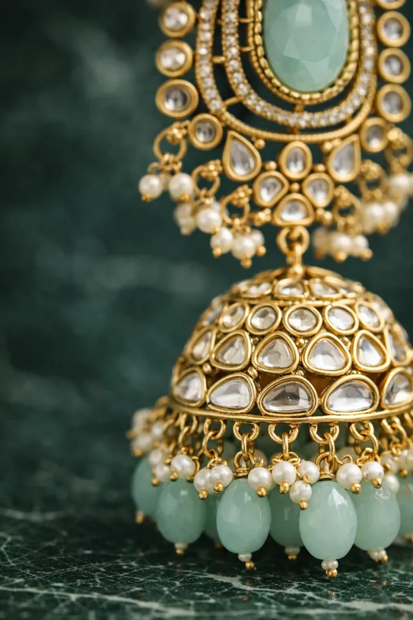 Mint_Royale_Kundan_Jhumka_Earrings
