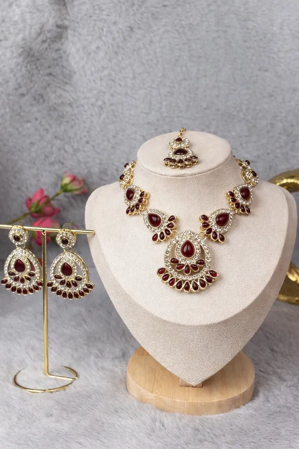 Ruby_Royale_Bridal_Necklace_Set