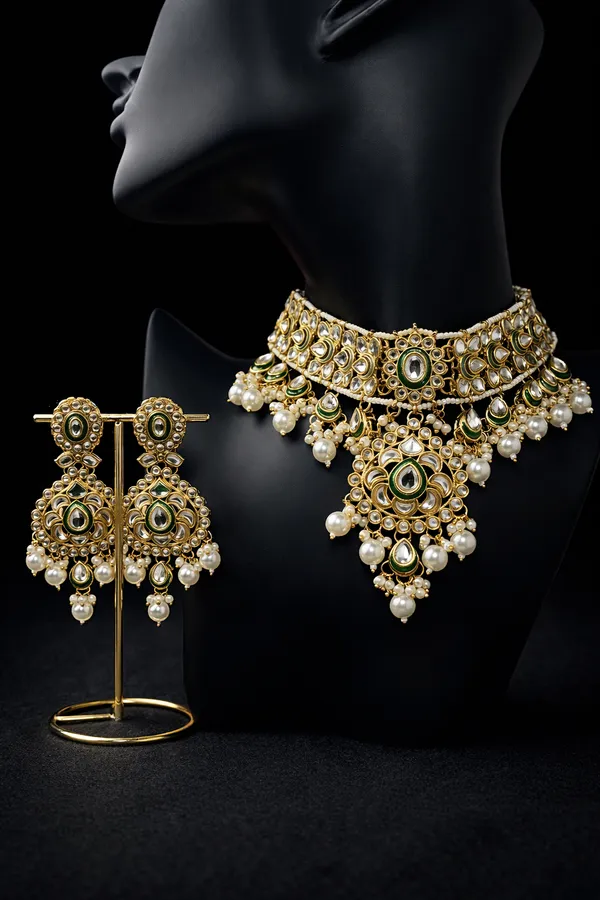 Emerald_Green_And_Gold_Heritage_Kundan_Bridal_Necklace_Set_Premium_Multi_Strand_Pearls_For_Women