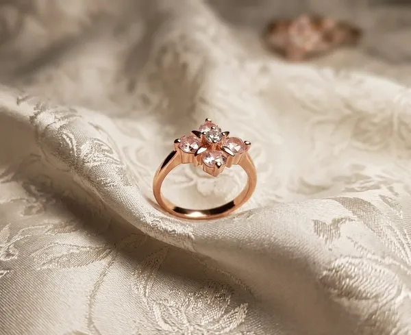 Rose_Gold_Petal_Ring_For_Women
