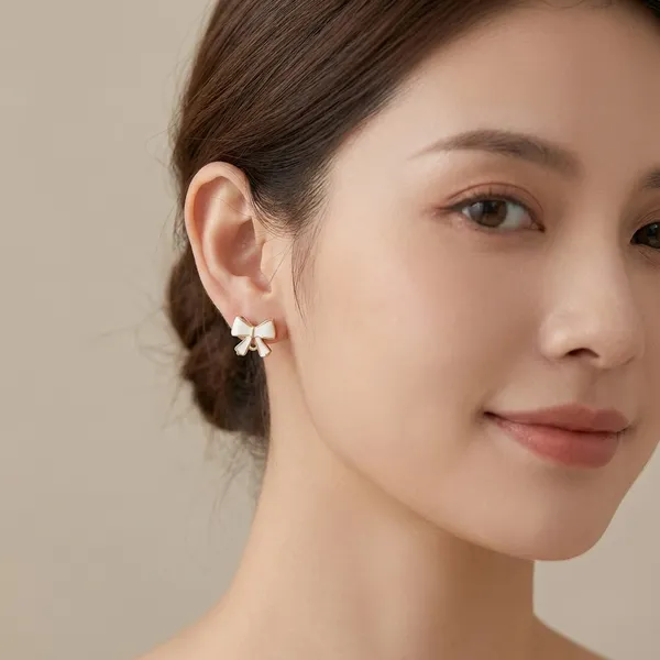 Mikudi_Makhmal_Golden_Ribbon_Earrings_For_Women