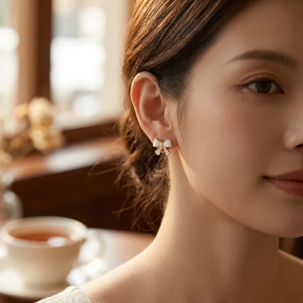 Mikudi_Makhmal_Golden_Ribbon_Earrings_For_Women