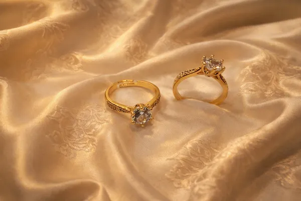 Radiant_Bloom_Ring_For_Women