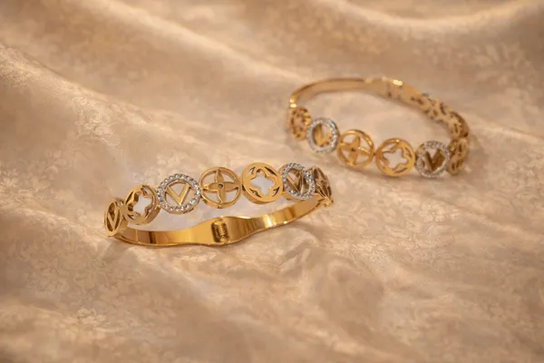 Diamond_Adjustable_Bracelet_For_Women