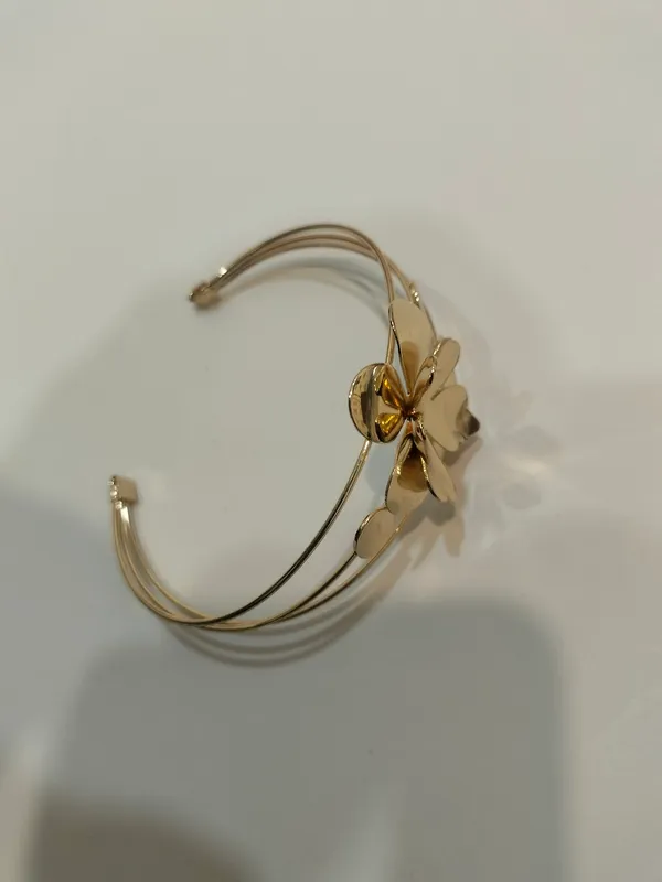 Flower_Cuff_Bracelet_For_Women