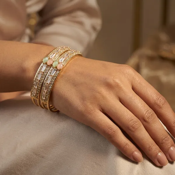 Emerald_Elegance_Bangles_For_Women