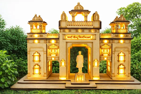 Wooden_Premium_Shree_Somnath_Temple_&_Banaras_Hindu_University_With_Light_Effect_For_Home_Decor_(Pack_Of_2)