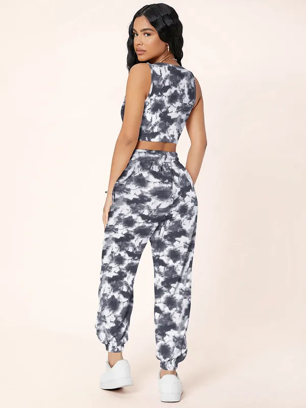 Grey_Aesthetic_Bodies_Tie_Dye_Twisted_Knot_Round_Neck_&_Sleeveless_Pattern_Jogger_Co-Ord_Set_For_Women
