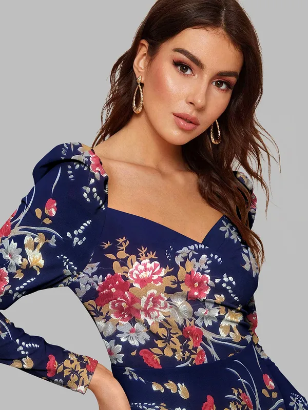 Blue_Floral_Printed_Sweetheart_Neck_Slim_Fit_Bodycon_Bodycon_Midi_Dress_For_Women
