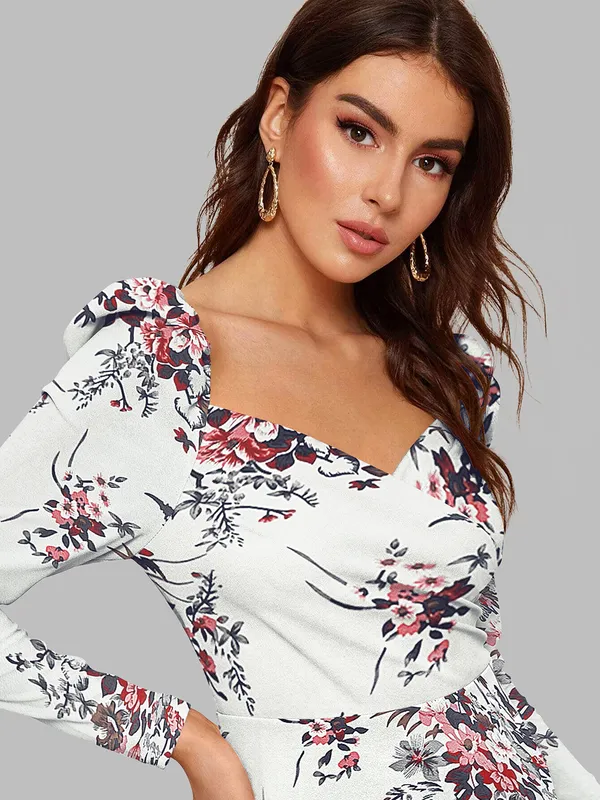 White_Floral_Printed_Sweetheart_Neck_Slim_Fit_Bodycon_Bodycon_Western_Dress_For_Women