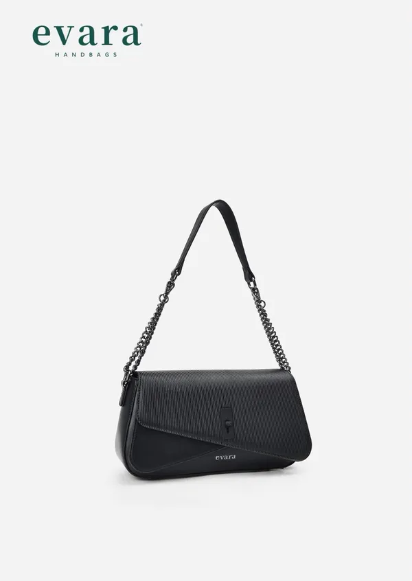 Black_Textured_Chain_Strap_Shoulder_Bag_for_Women