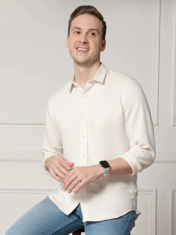 OXYZONE_Premium_Solid_Full_Sleeve_Men's_Tencel_Cotton_Acru_Shirt,_Regular_Fit,_Spread_Collar_Non-Faded_Soft_&_Breathable_Fabric,_2-Way_Stretchable_Casual_&_Formal_Shirt_for_Men