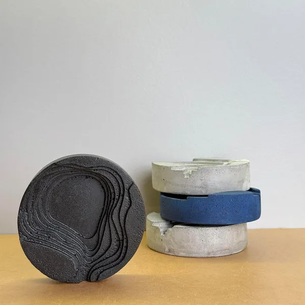 Muralla_Roja_Concrete_Cement_Ashtray_|_Black_|_11.9W_X_3H_Cm