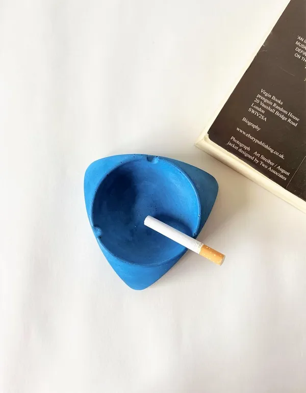 Incircle_Concrete_Ashtray_|_Blue_|_10.6W_X_2.5H_Cm