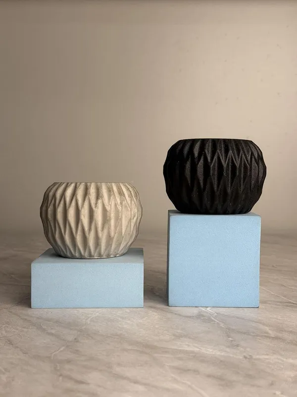 Gymno_Concrete_Succulent_Planter_|_Black_|_7H_X_7W_Cm