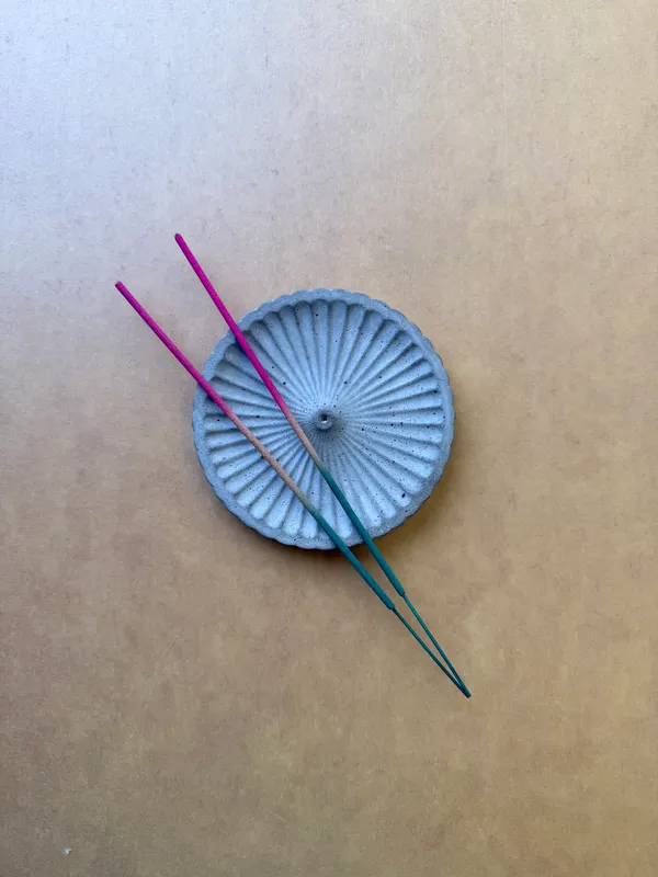 Miro_Incense_Stick_Holder_|_Blue_|_6W_X_1H_Cm
