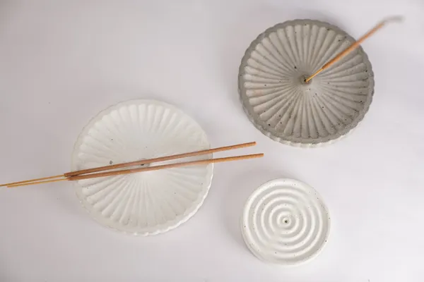 Miro_Incense_Stick_Holder_|_Grey_|_6W_X_1H_Cm
