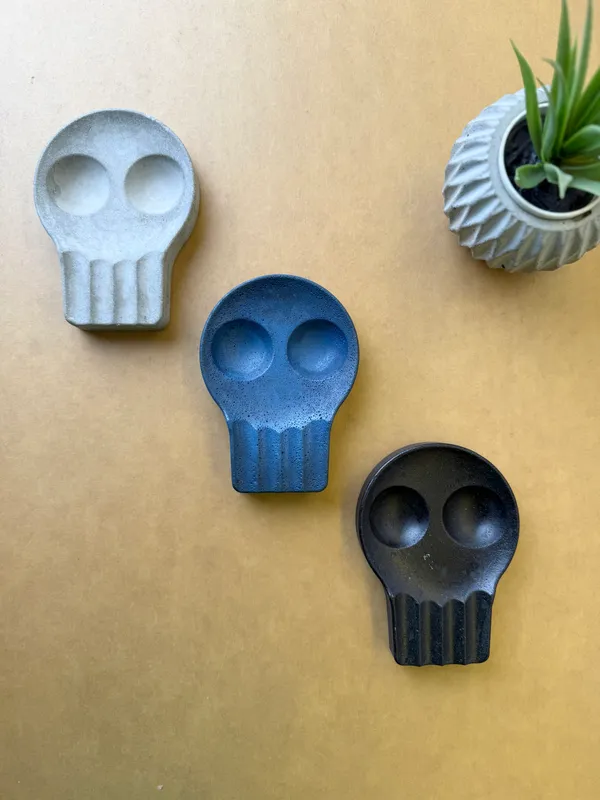 Punisher_Concrete_Ashtray_|_Grey_|_12L_X_9W_X_1.5H_Cm