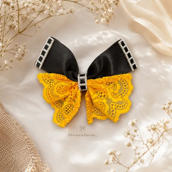 The_Midnight_Marigold_Bow