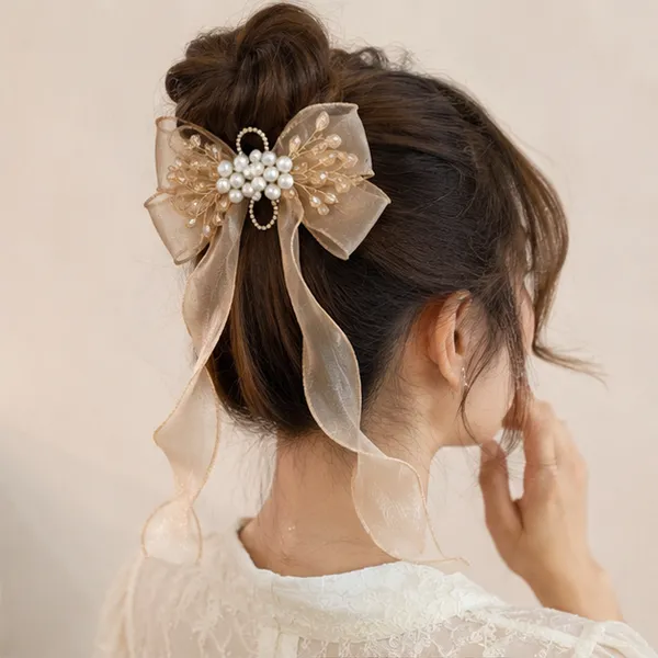 The_Pearl_Petal_Cascade_Bow