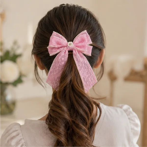 The_Laced_Pearl_Bow
