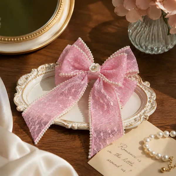 The_Laced_Pearl_Bow