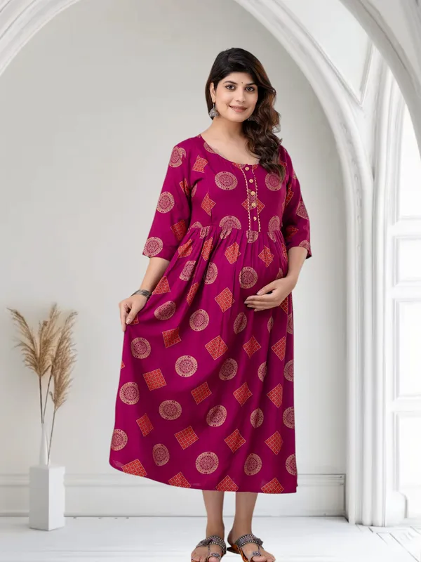 Maroon_Viscose_Rayon_Floral_Print_Regular_Dress_For_Women