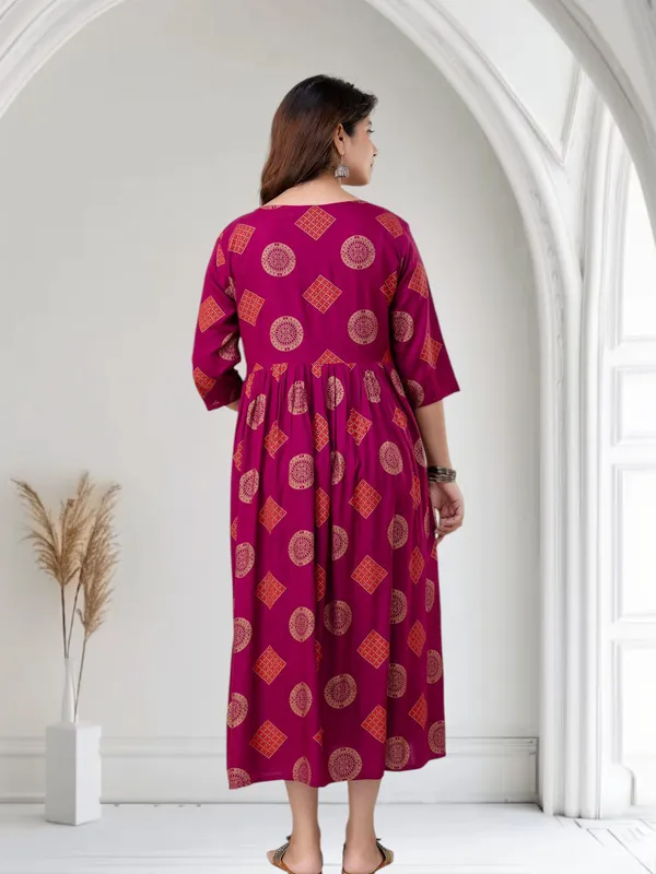 Maroon_Viscose_Rayon_Floral_Print_Regular_Dress_For_Women